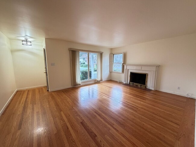 Foto del edificio - 1044-1048 Marcussen Drive