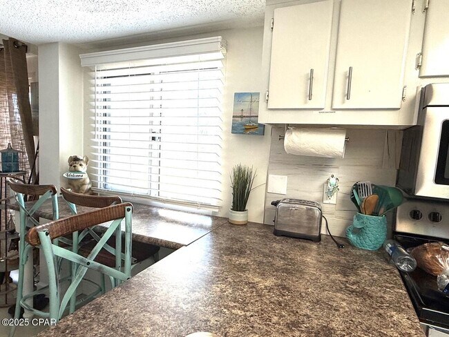 Foto del edificio - 23223 Front Beach Rd