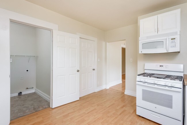 Foto del edificio - 64 W Santa Fe Ave