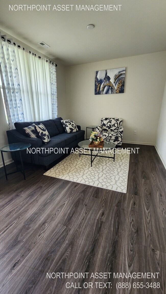 Foto del edificio - Spacious 4 Beds 3 Baths in Shelbyville
