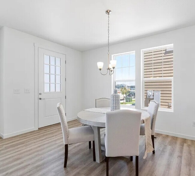Foto del edificio - 4510 Burl St