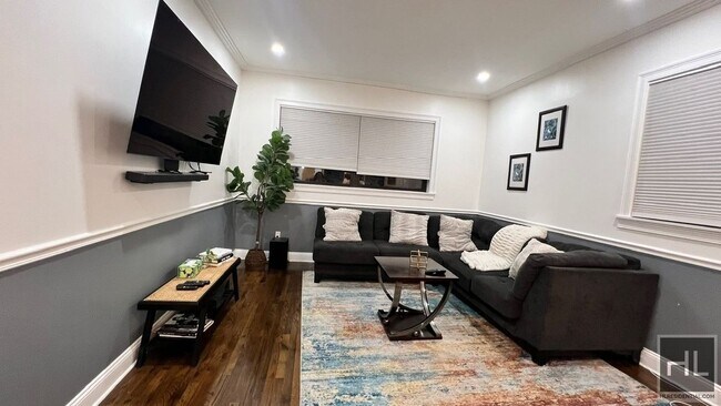 Foto del edificio - 629 EAST 83 STREET