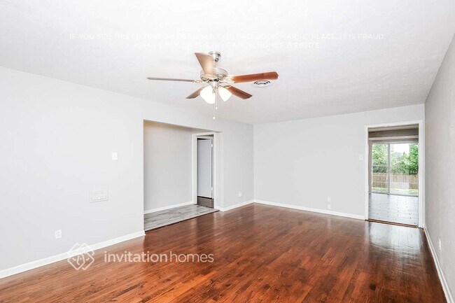 Building Photo - 8514 Sweetwater Dr