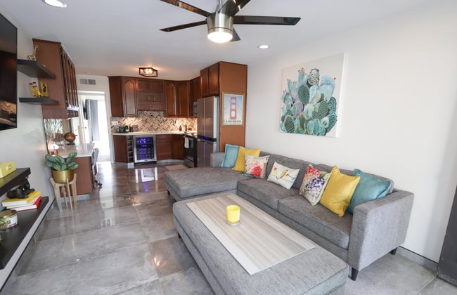 Foto del edificio - 9639 Spyglass Ave