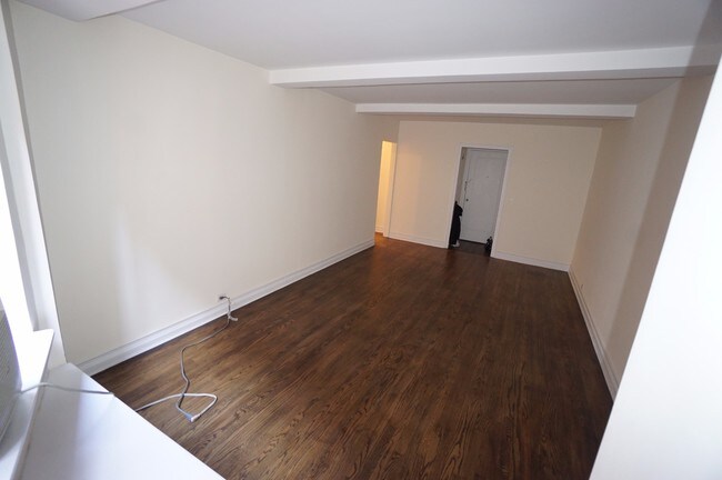 Foto del edificio - 314 E 41st St