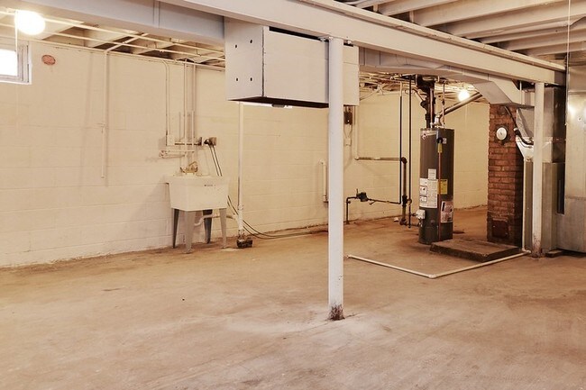 Building Photo - 248 W 53rd Pl