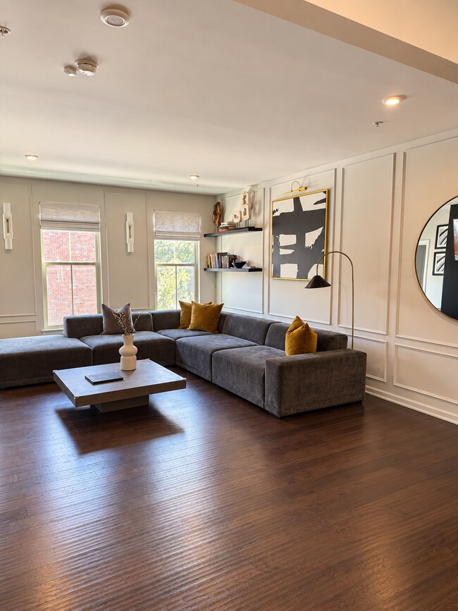 Foto del edificio - 10004 Dorsey Ln