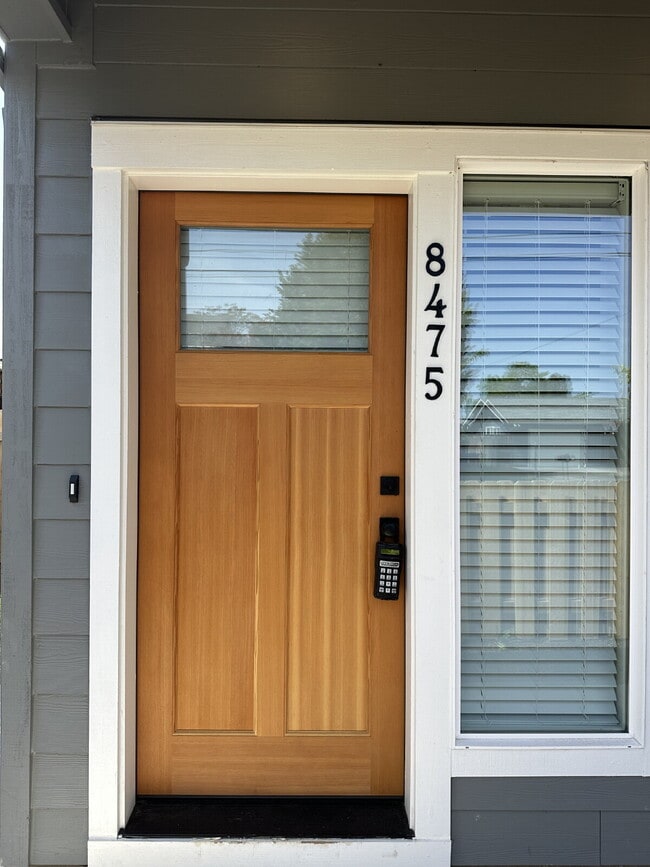 Building Photo - New 2-Bedroom Townhome with Large Front Ya...