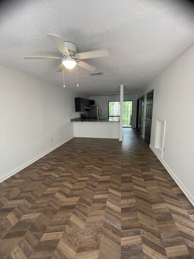 Foto del edificio - 1560 Kay Ave