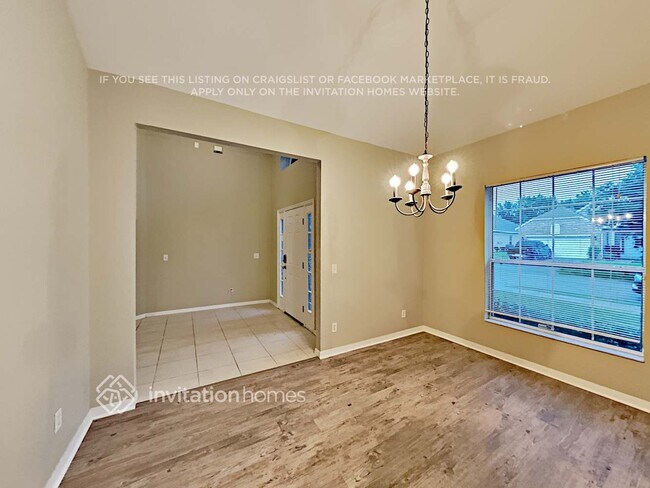 Building Photo - 246 Tower View Dr W