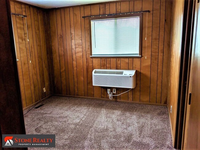 Building Photo - 676 Delaware Ave