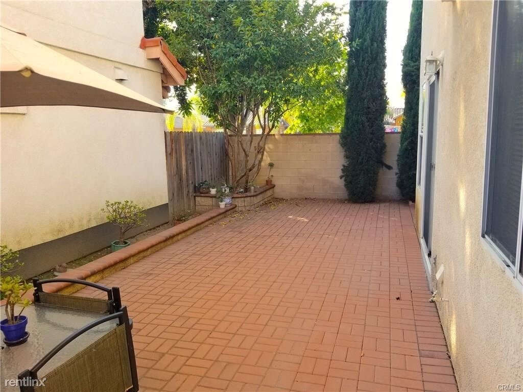Primary Photo - 4 br, 3 bath House - 9000 Garibaldi Ave