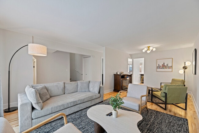 Building Photo - 9084 Barberry Ln