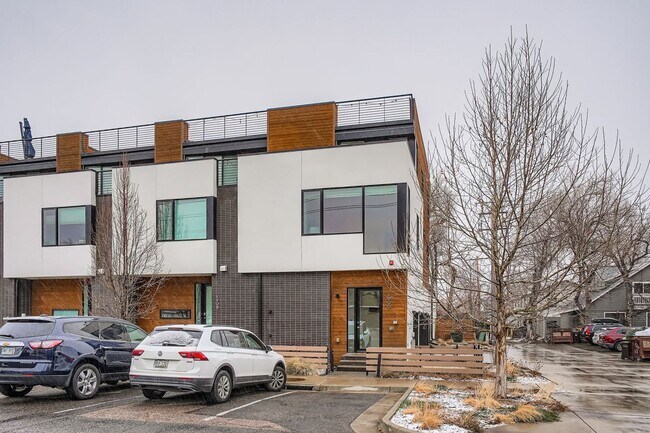 Foto del edificio - Luxury Flatirons View Retreat w/ Rooftop Deck