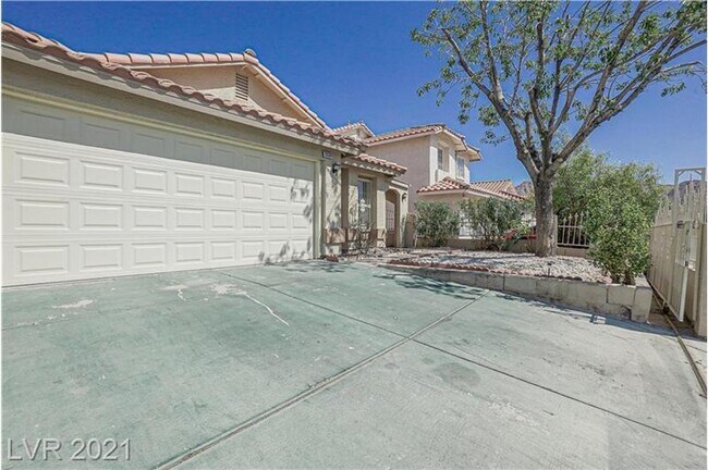 Building Photo - 5534 Super Bowl Dr