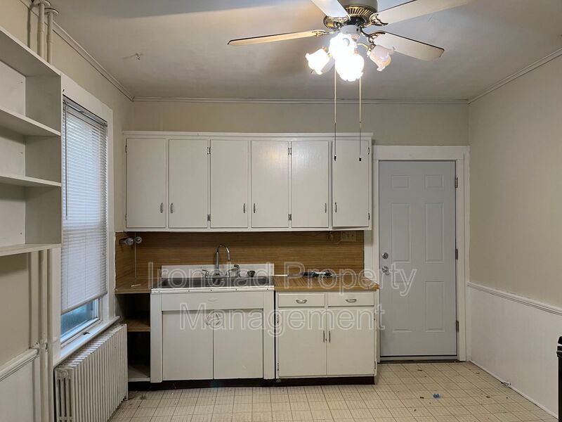 40 Marlborough St Unit Floor 1W, Portland, CT 06480 Condo for Rent in Portland, CT