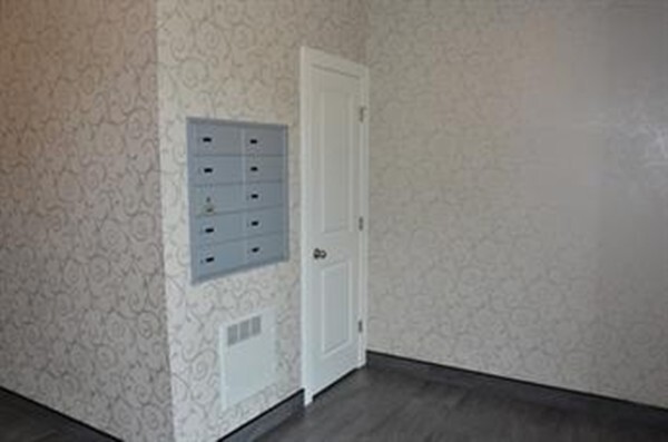 Building Photo - 6 Admiral's Way