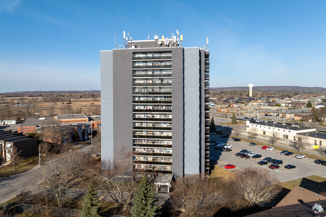 Building Photo - Bayview Tower