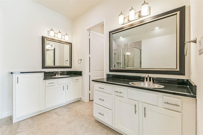 Foto del edificio - 1752 Monarch Ridge Dr