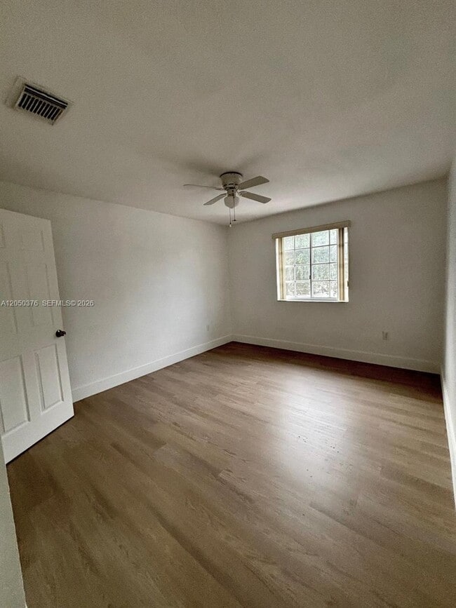 Foto del edificio - 3514 W 76th St