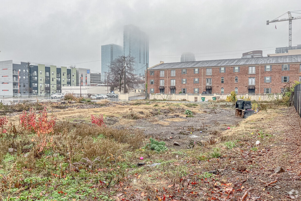 Demolished edificio - 1811 Patterson St