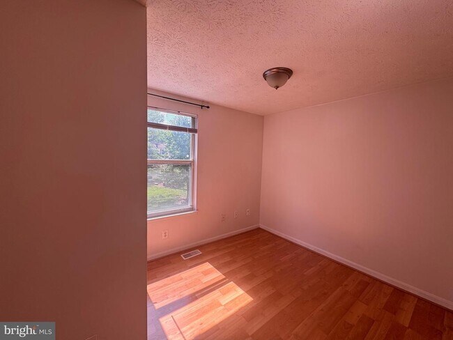 Foto del edificio - 1727 Sundance Dr