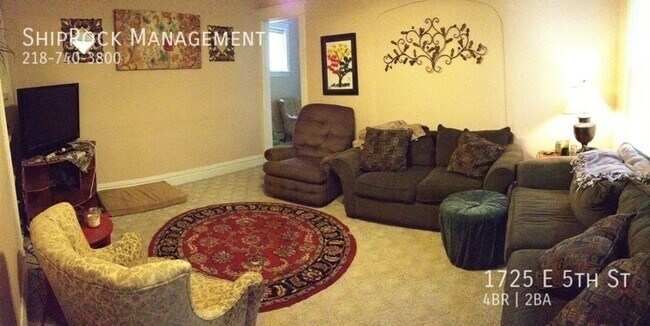Foto del edificio - 1725 E 5th St