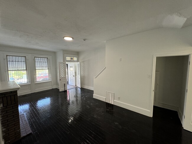Building Photo - 2221 N 18th St