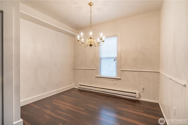 Building Photo - 501 Rainier St