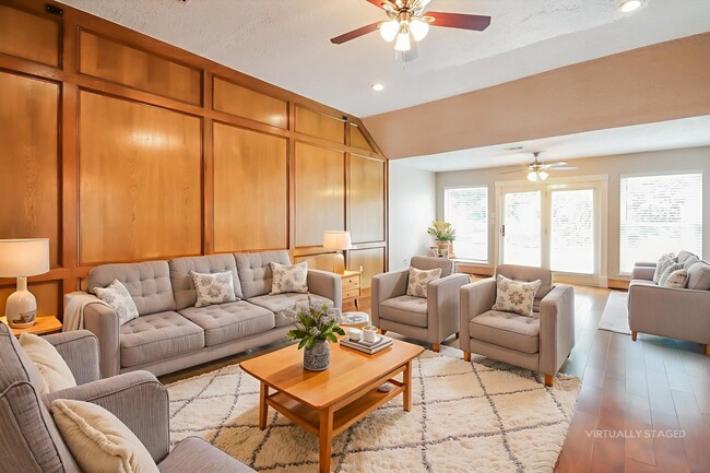 Building Photo - 3823 Pleasant Valley Dr