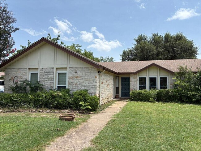 Foto del edificio - 1404 Cedar Park Dr