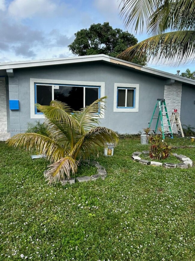 Building Photo - 1501 NW 174th St
