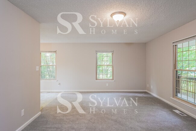 Building Photo - 1203 Harvard St