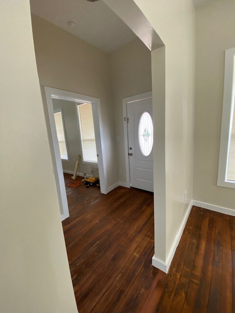 Foto del edificio - 1306 Calvit St