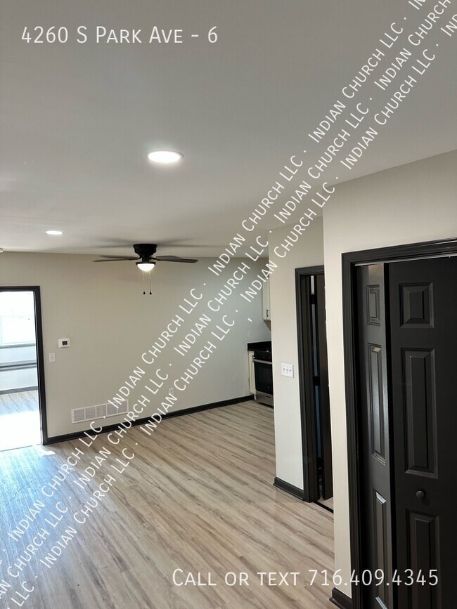 Foto del edificio - 4260 South Park Ave