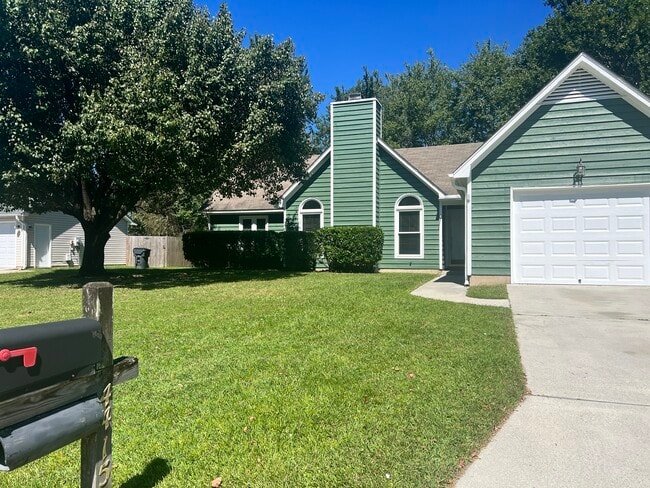 Building Photo - 4415 Bridgeport Dr