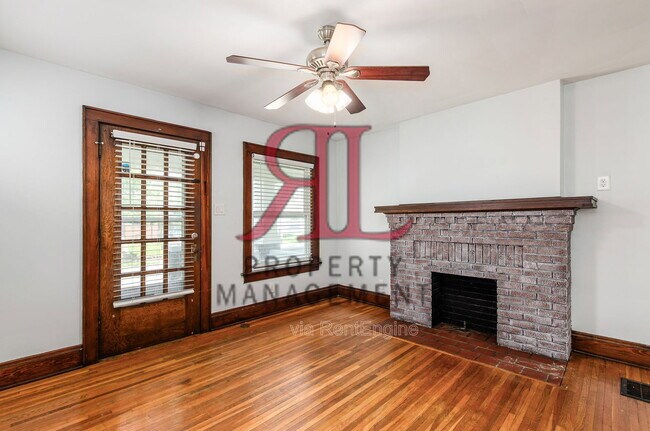 Building Photo - 247 E Jenkins Ave