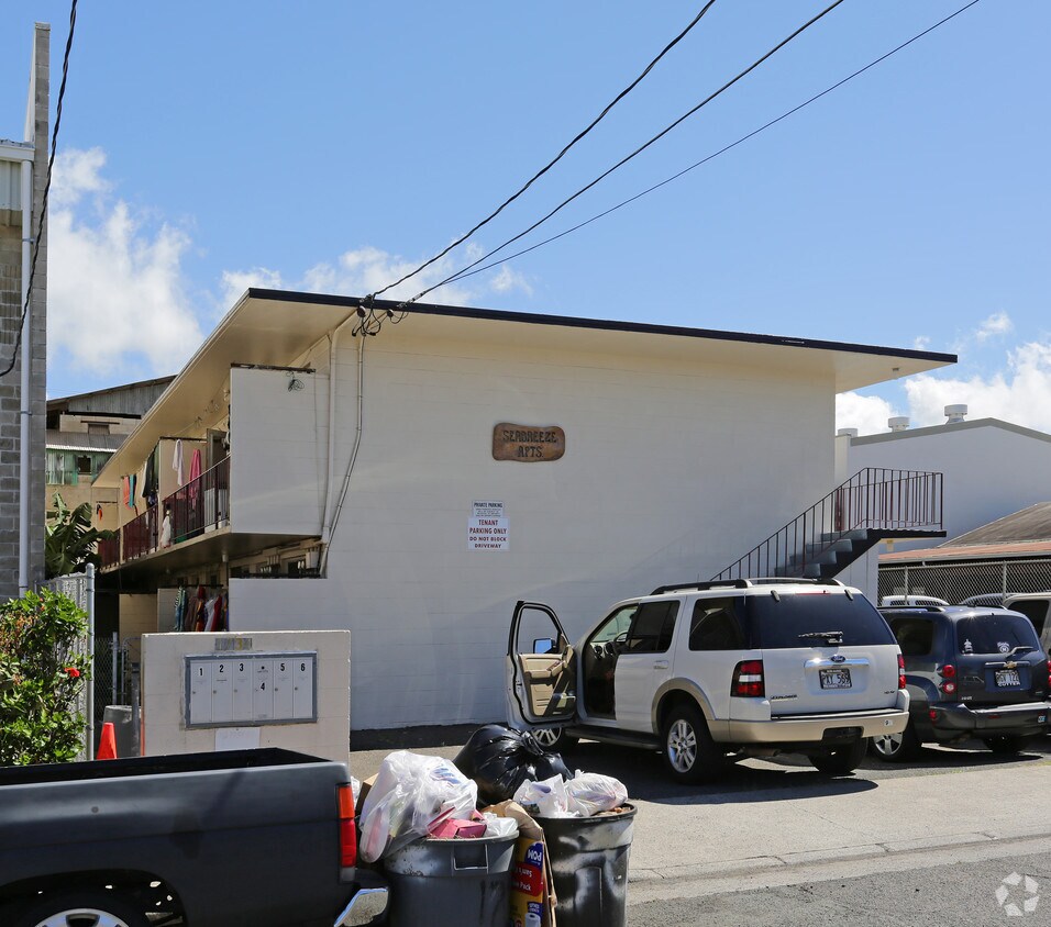 Building Photo - 1734 Hoe St
