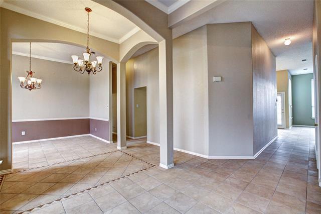 Building Photo - 2120 Los Rios Blvd