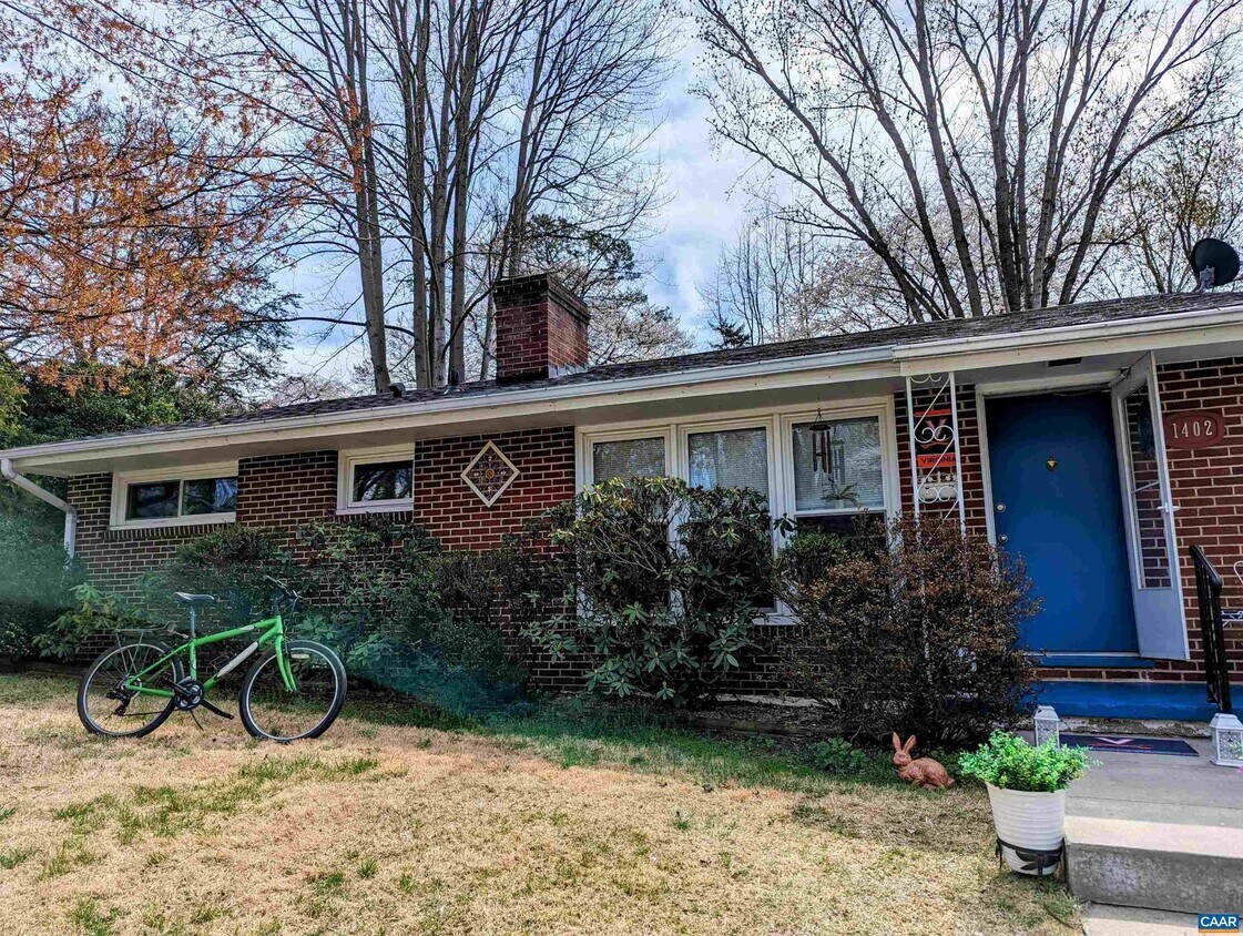 Primary Photo - 1402 Baker St