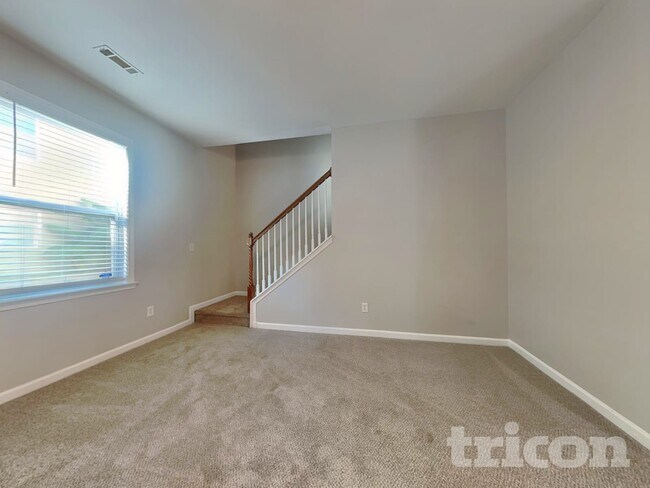 Foto del edificio - 8953 Crestview Cir