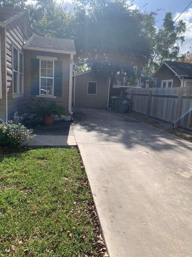 505 E Forrest St, Victoria, TX 77901 House Rental in Victoria, TX