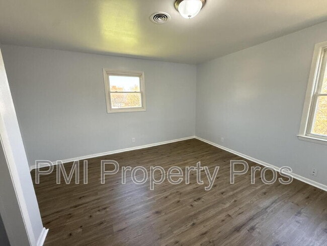 Building Photo - 2716 N Buffum St