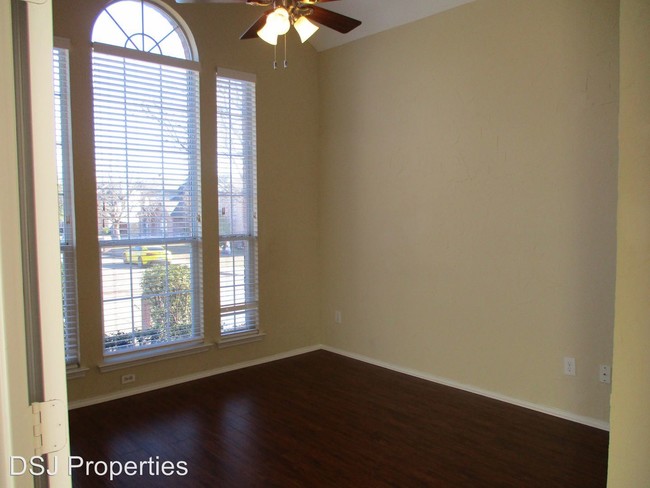 Building Photo - 3 br, 2 bath House - 625 Primrose Ln