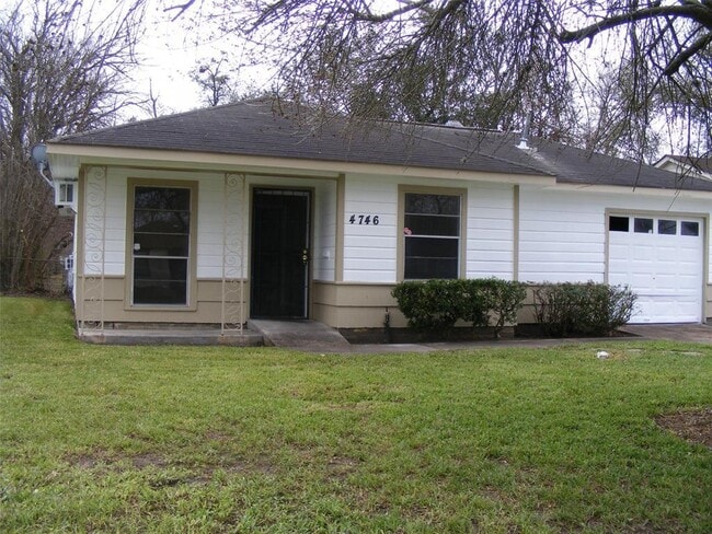 Building Photo - 4746 Larkspur St