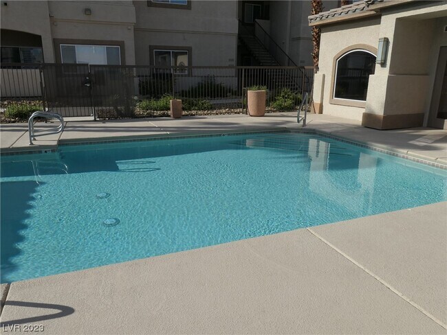 Foto del edificio - 8725 W Flamingo Rd