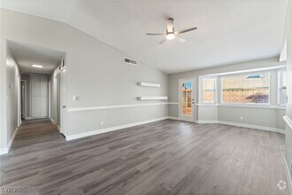 Building Photo - 6352 Vicuna Dr