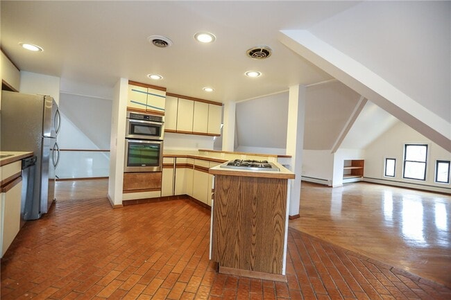 Building Photo - 11 Portsmouth Terrace