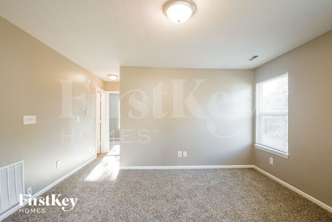 Foto del edificio - 11712 E 10th St