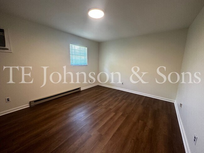 Foto del edificio - 1 Bedroom Near Easton Park! Water Included